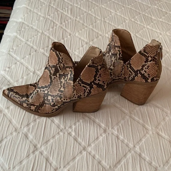 Steve Madden Brown Snakeskin Ankle Booties - Picture 6 of 7